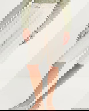 Answear Lab pantaloni scurti din in culoarea bej, neted, high waist