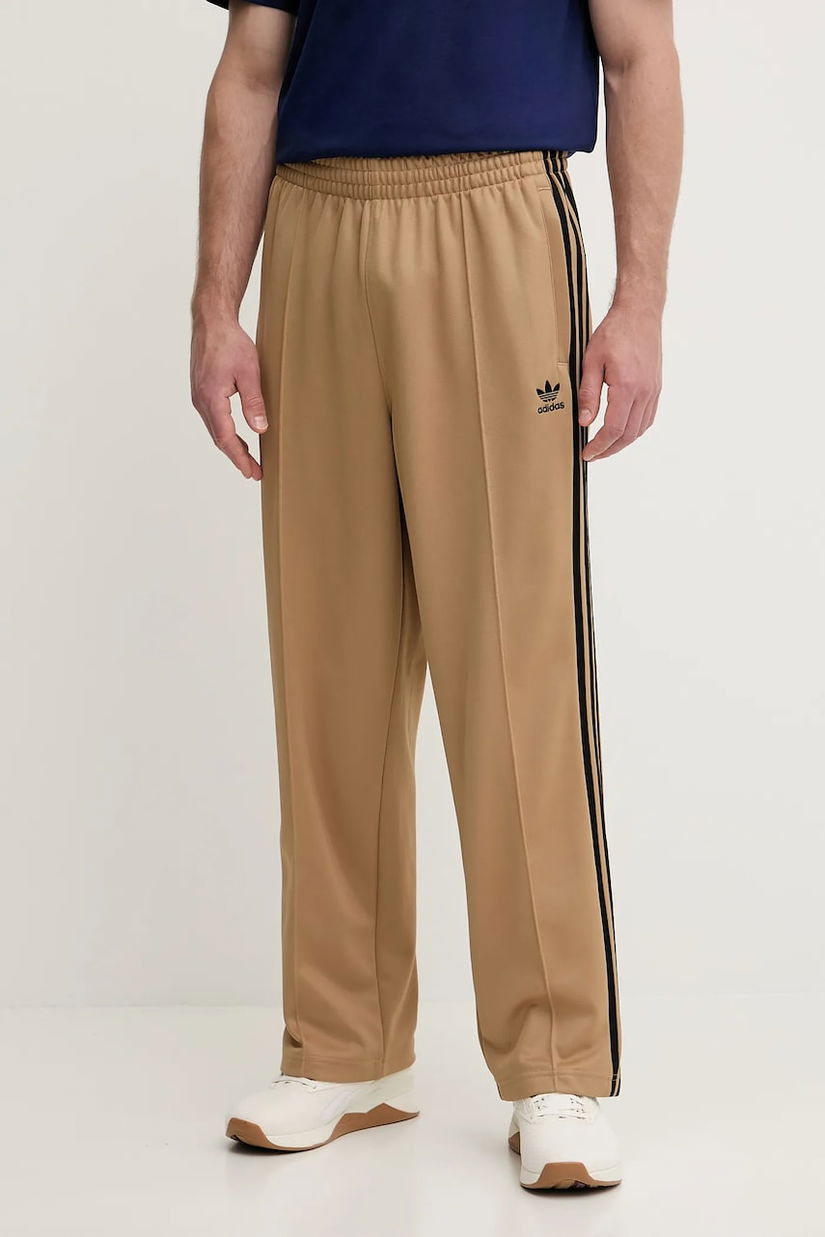 adidas Originals pantaloni de trening Baggy TP culoarea maro, cu imprimeu, JY1419