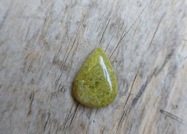 Cabochon opal verde, 23x17 mm
