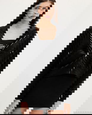 Juicy Couture bluză din velur BRENDAL CROP OVERSIZED HOODIE culoarea negru, cu glugă, uni, JCBAS225801