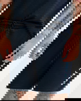 Tommy Jeans pantaloni scurți din bumbac culoarea bleumarin, DM0DM21781