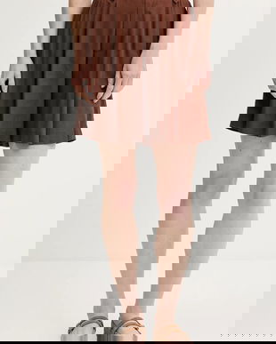 Answear Lab pantaloni scurți cu in culoarea maro, neted, high waist