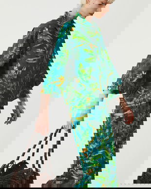 Medicine camasa culoarea verde, cu guler clasic, relaxed