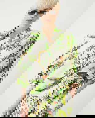 Medicine camasa culoarea bej, cu guler clasic, relaxed