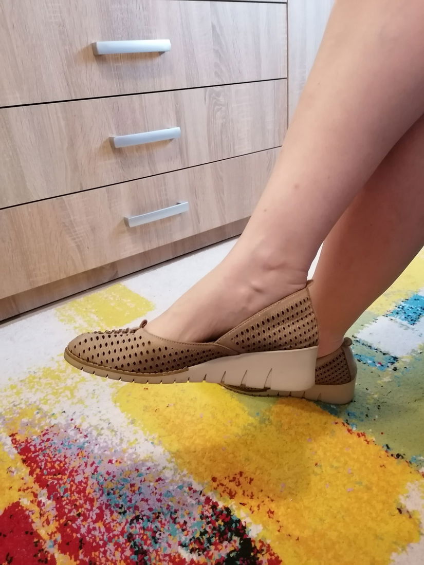 Persoana fizica ofer spre vanzare