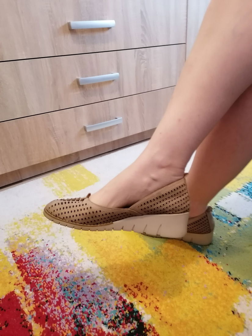 Persoana fizica ofer spre vanzare