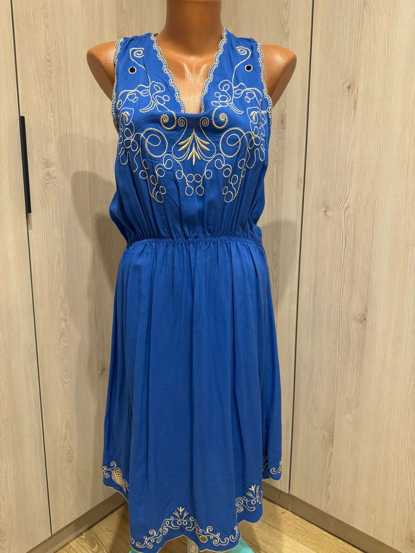 ROCHIE  VASCOZA CU BRODERIE SPARTA MARIME 42D,16 GB