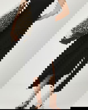 Medicine fustă culoarea negru, midi, evazați