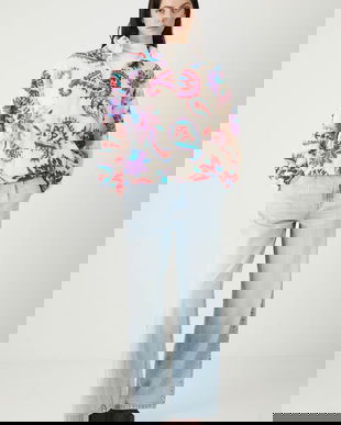 Medicine bluză culoarea bej, cu imprimeu