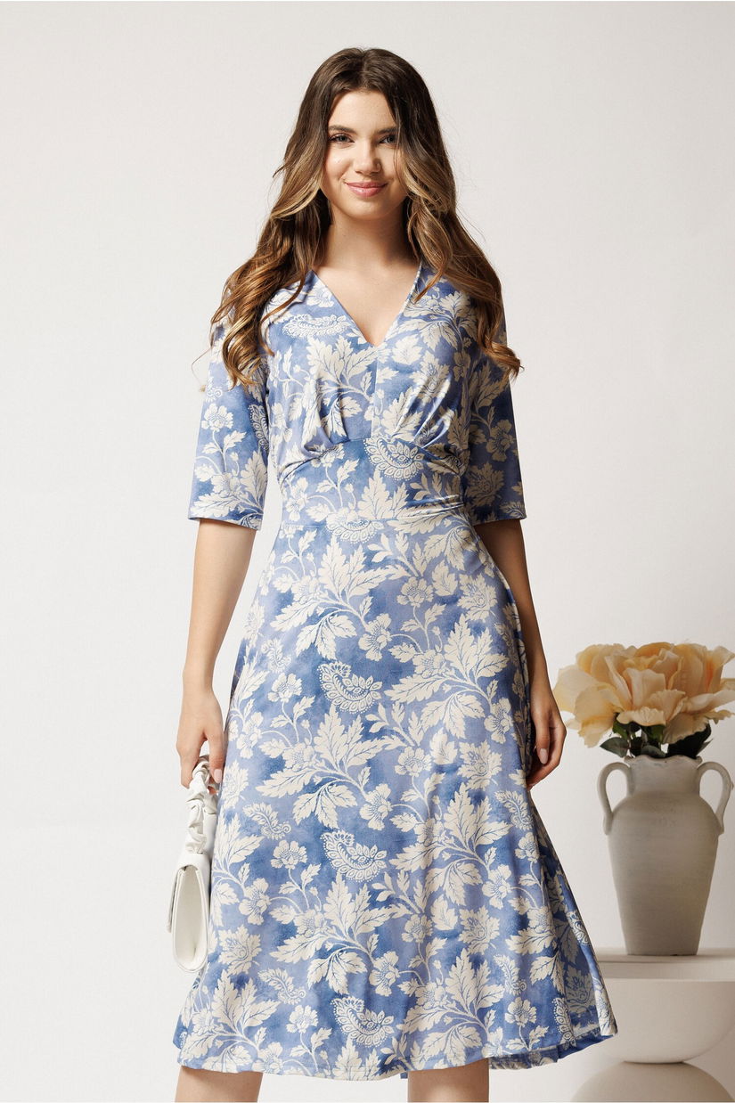 Rochie midi bleu din viscoza in clos cu flori albe