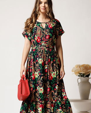 Rochie midi bleumarin din viscoza in clos cu flori fucsia si cordon in talie