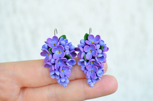 Inflorescenta de liliac- Cercei tortita