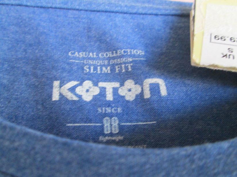 tricou nou Koton cu mesaj  S