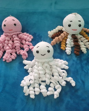 Caracatita handmade tip breloc