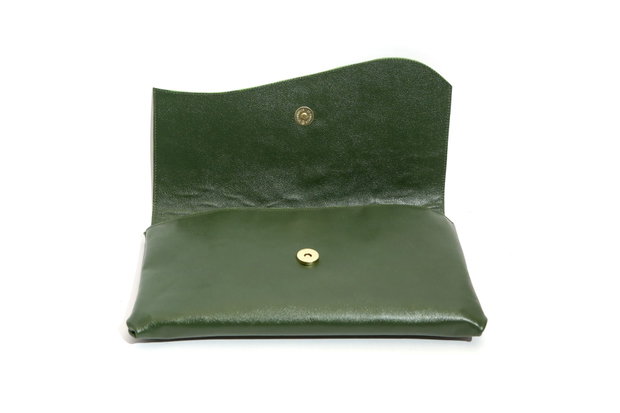 Plic din piele verde iarba, pictat manual