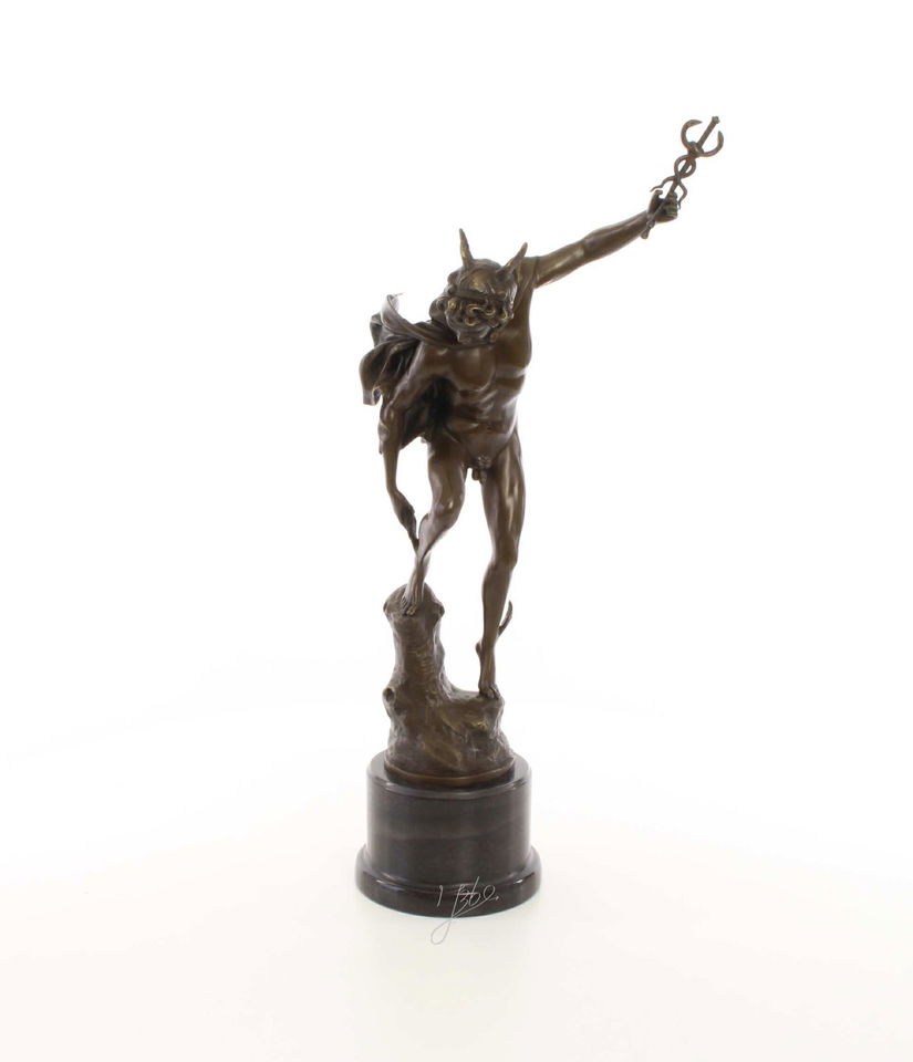 Mercur legandu-si sandalele-statueta din bronz cu soclu marmura