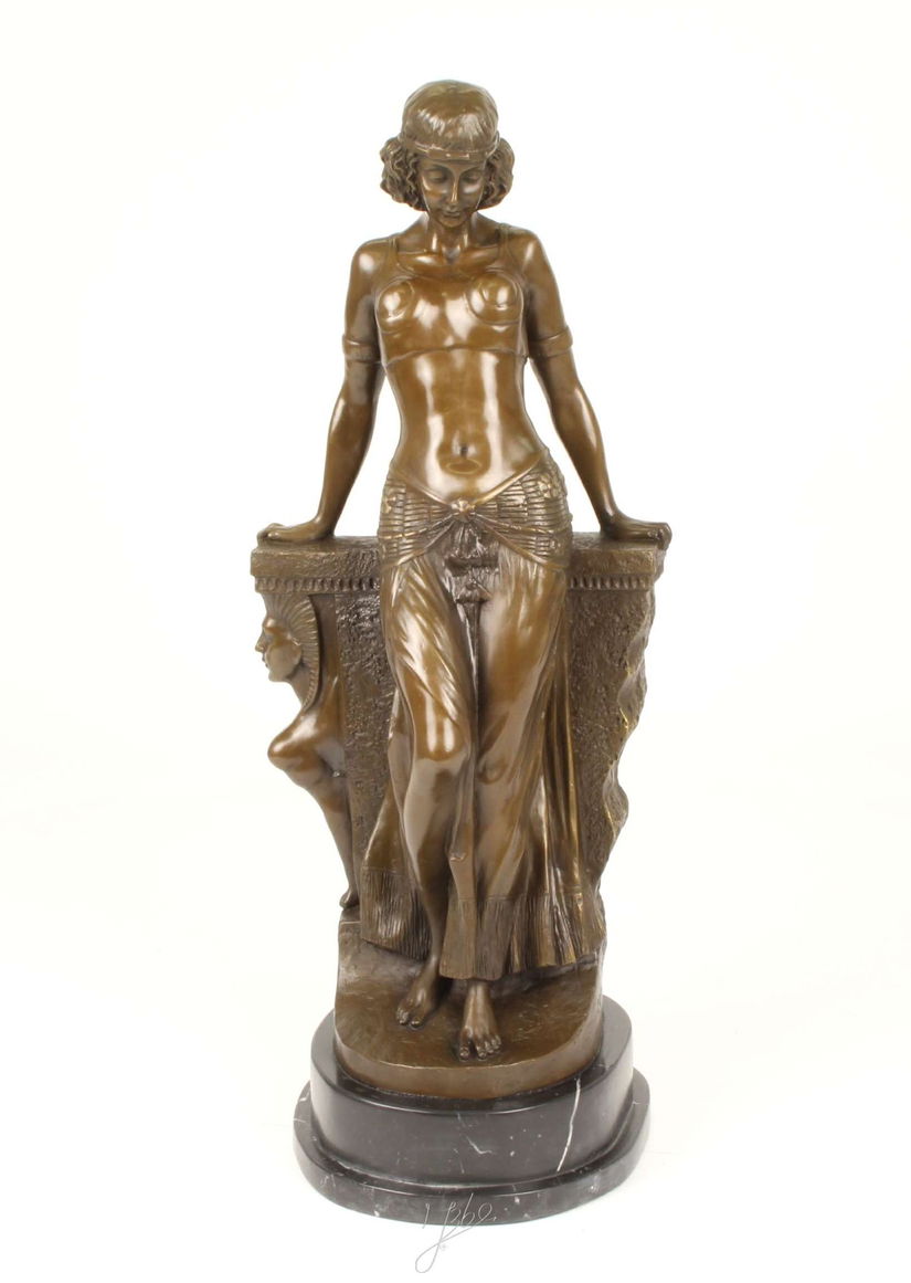 Dansatoare din buric-statueta din bronz cu un soclu din marmura