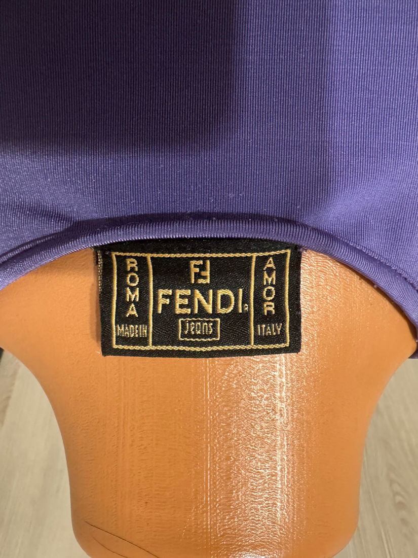 TRICOU FENDI ORIGINAL MARIME 40 ITALIA
