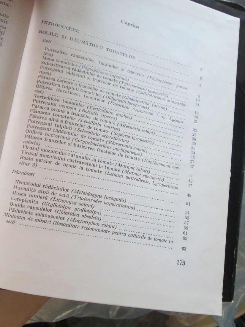 1974 Bolile si daunatorii din culturile de legume protejate