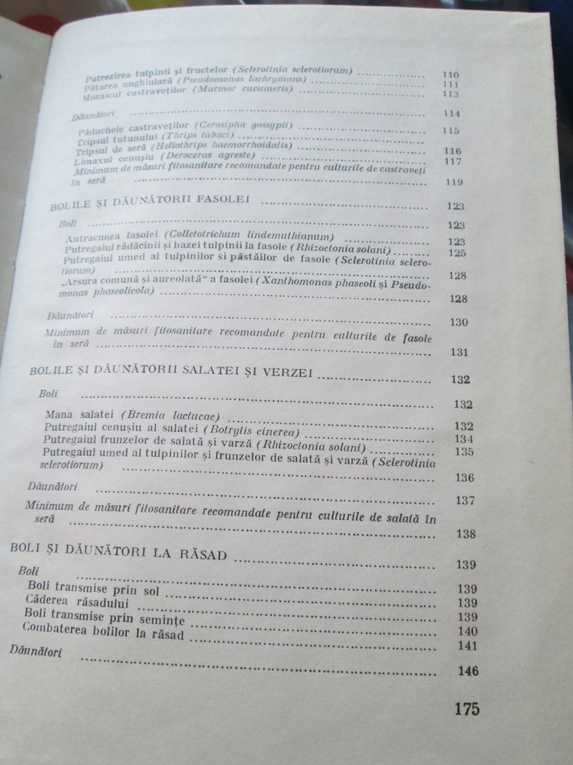 1974 Bolile si daunatorii din culturile de legume protejate