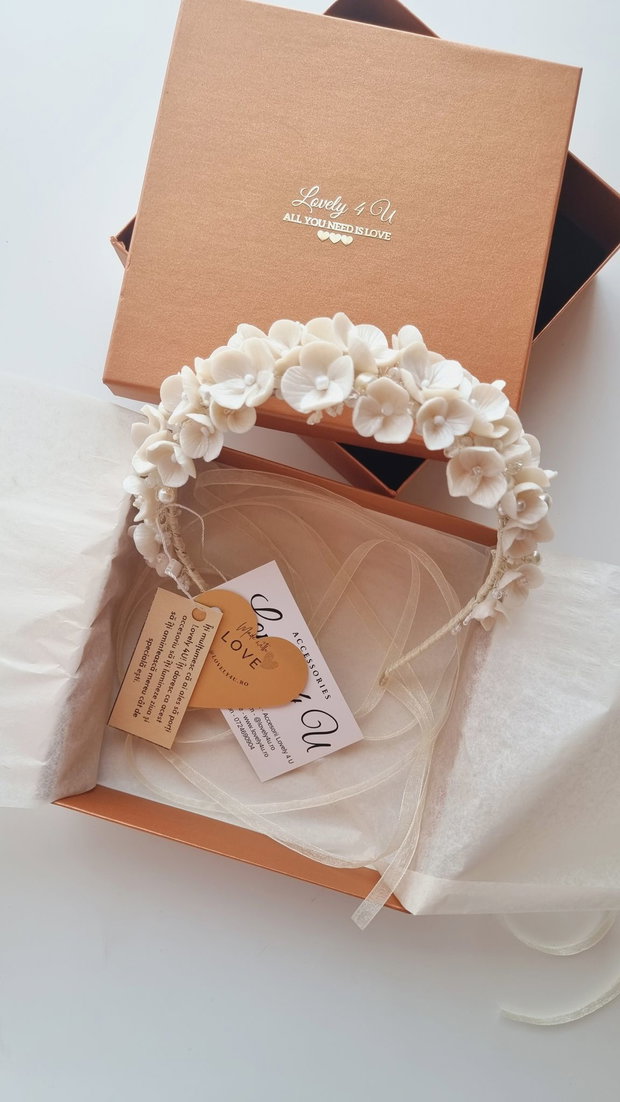 Coronita mireasă cu flori handmade, bază placată cu argint - REYA