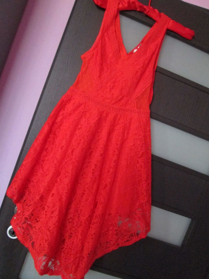 rochie dantelata  rosie superba 34