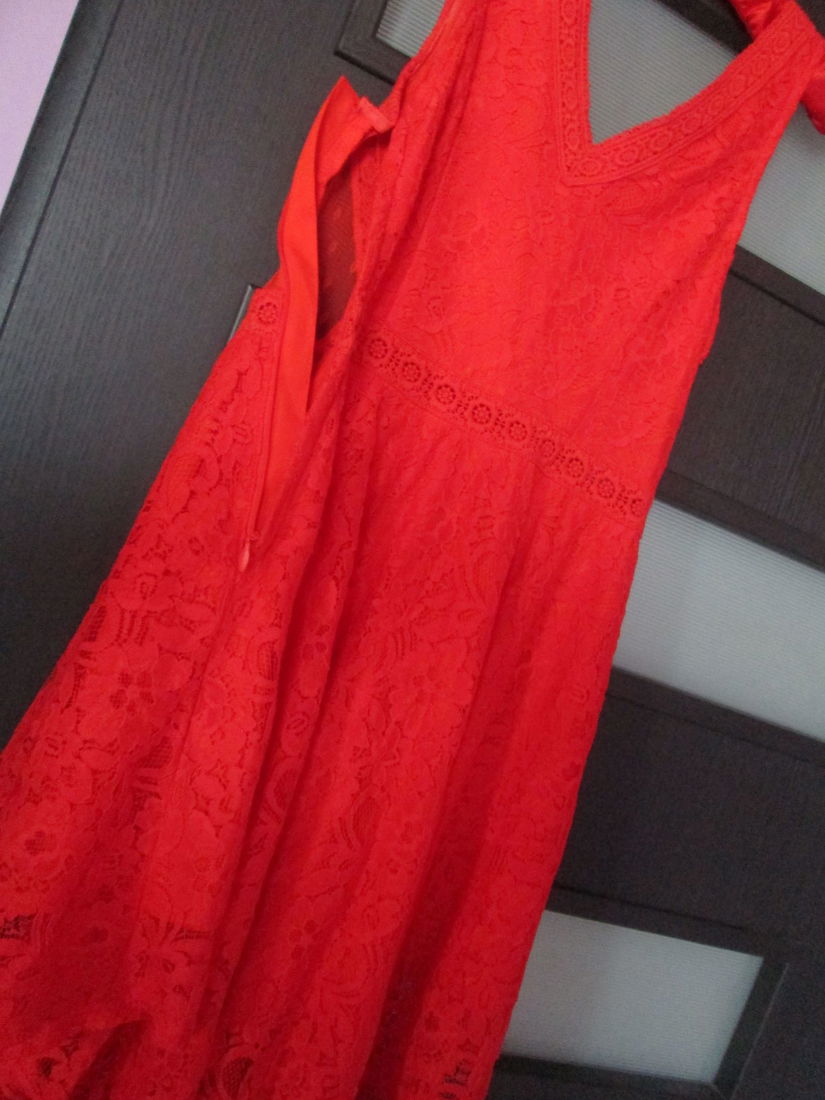 rochie dantelata  rosie superba 34