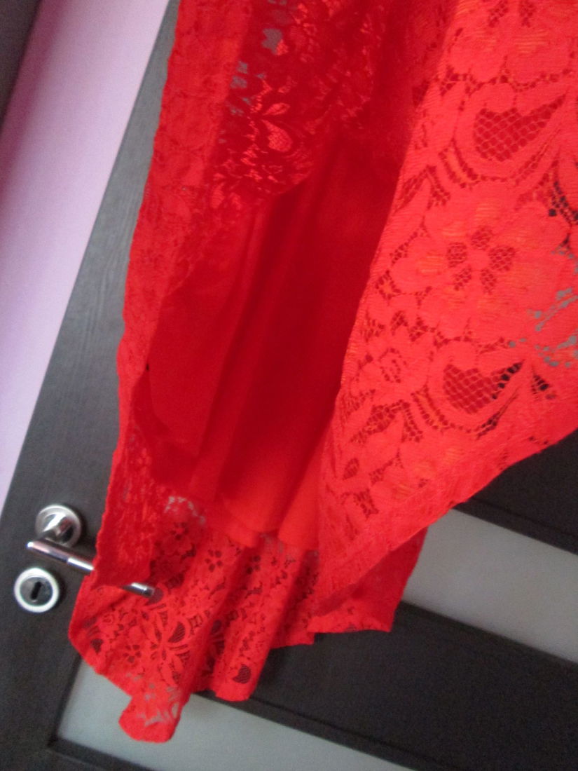 rochie dantelata  rosie superba 34