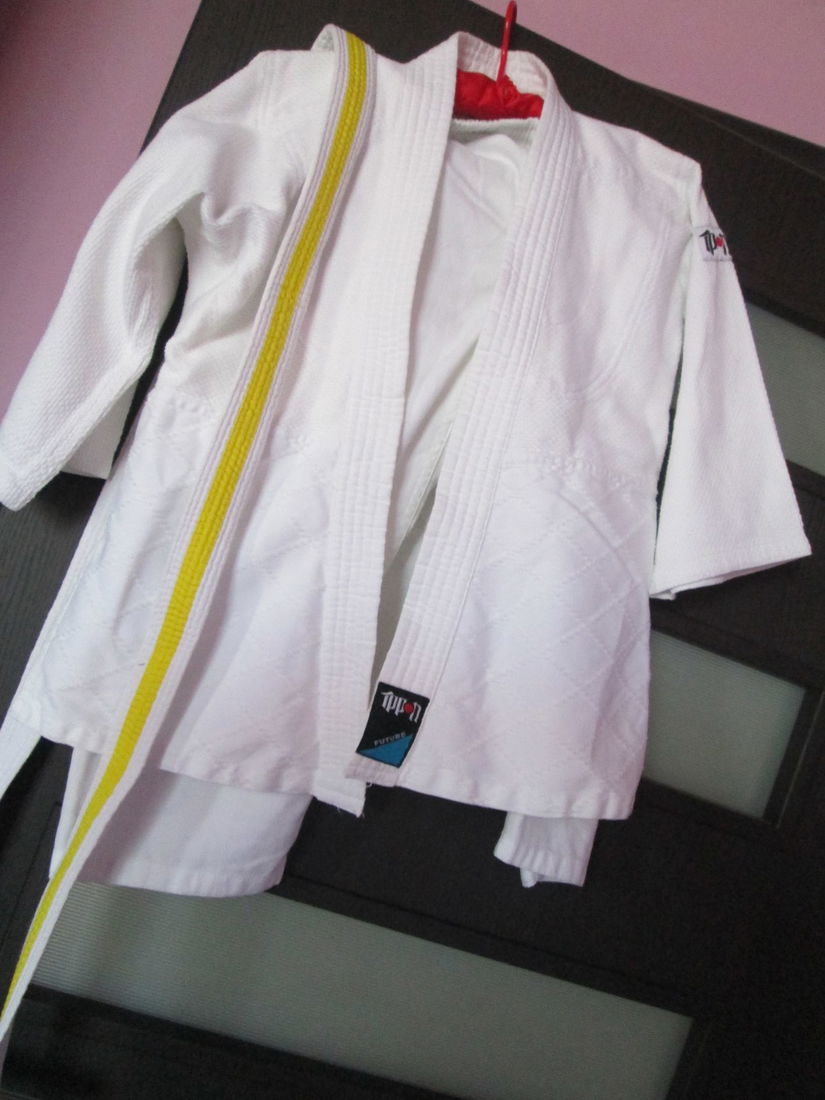 costum alb judo impecabil copii 130