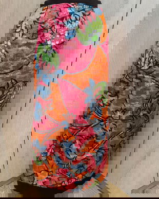 FUSTA ELEGANTA SI BOLERO DE GALA DIN LAME BROCART SI CAPTUSEALA DIN MATASE