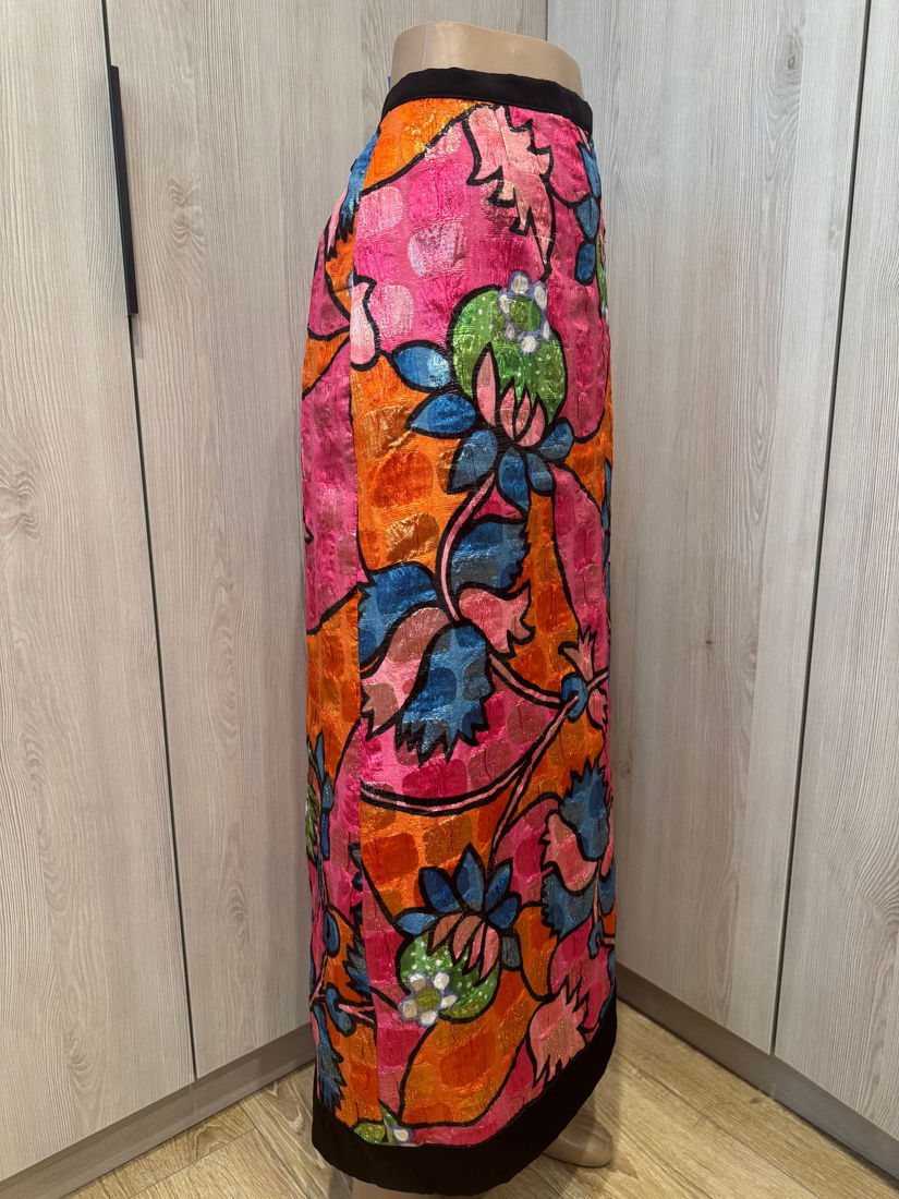 FUSTA ELEGANTA SI BOLERO DE GALA DIN LAME BROCART SI CAPTUSEALA DIN MATASE