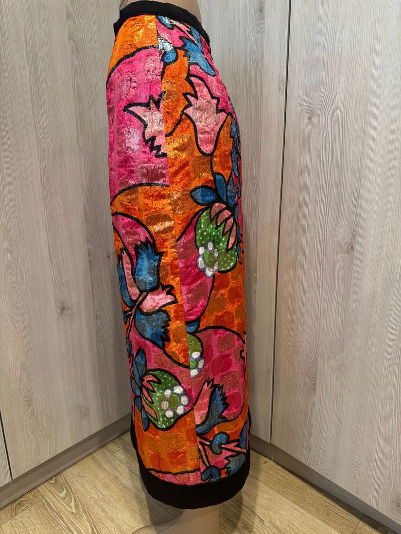FUSTA ELEGANTA SI BOLERO DE GALA DIN LAME BROCART SI CAPTUSEALA DIN MATASE
