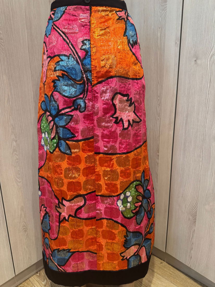 FUSTA ELEGANTA SI BOLERO DE GALA DIN LAME BROCART SI CAPTUSEALA DIN MATASE