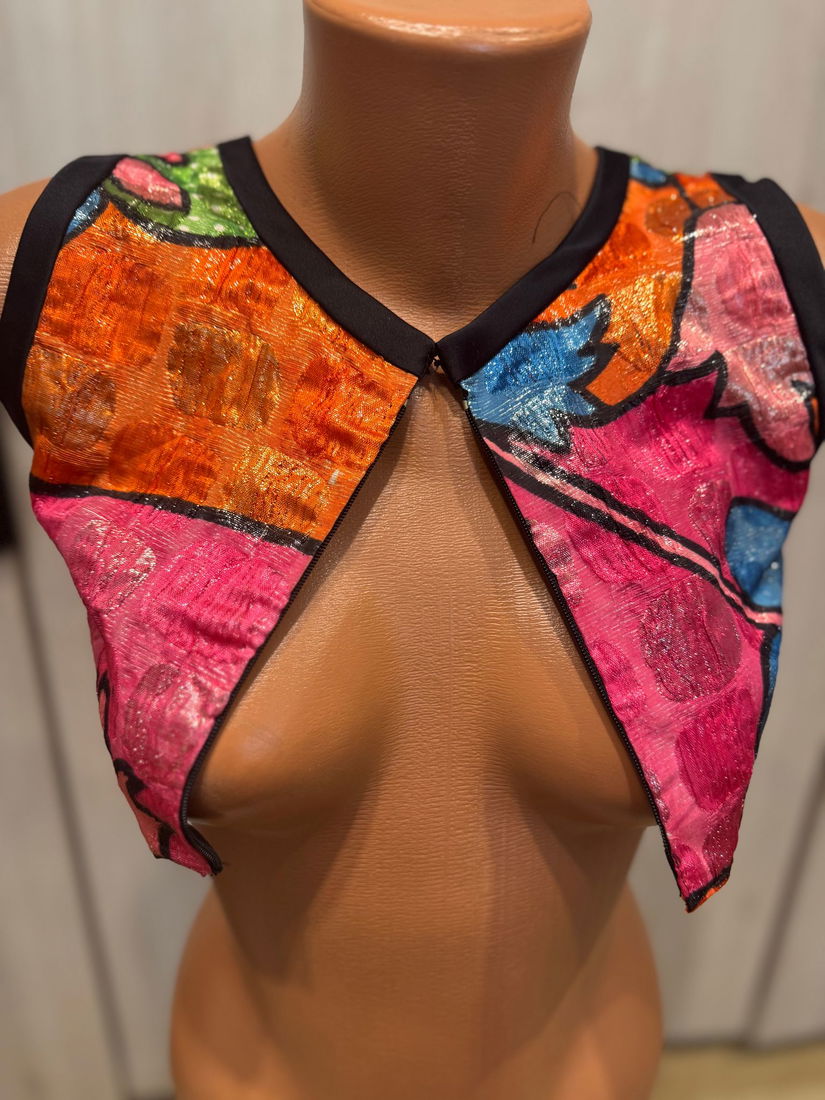 FUSTA ELEGANTA SI BOLERO DE GALA DIN LAME BROCART SI CAPTUSEALA DIN MATASE