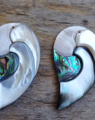 Pandantiv paua abalone, 58x33x5 mm