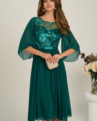 Rochie midi verde in clos din voal cu dantela florala la bust