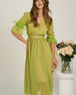 Rochie DY Fashion midi verde lime din voal in clos cu pene la maneci si accesoriu in talie