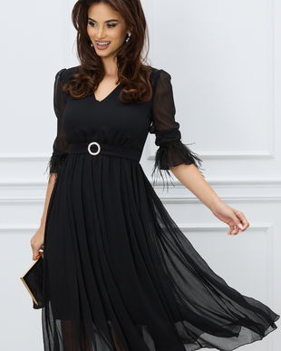 Rochie DY Fashion midi neagra din voal in clos cu pene la maneci si accesoriu in talie