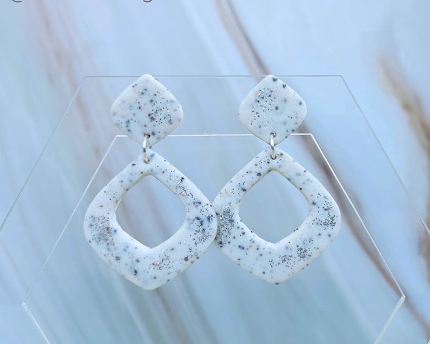 Cercei din lut polimeric IVORY CRYSTALS #C0175