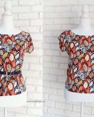 Bluza Vaporoasa Print Sarpe Caramiziu cu Bleumarin