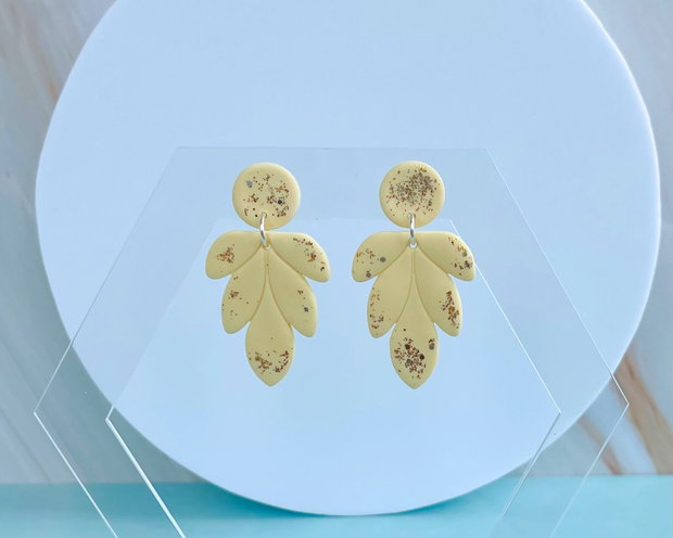 Cercei din lut polimeric GOLDEN PETALS #C0184