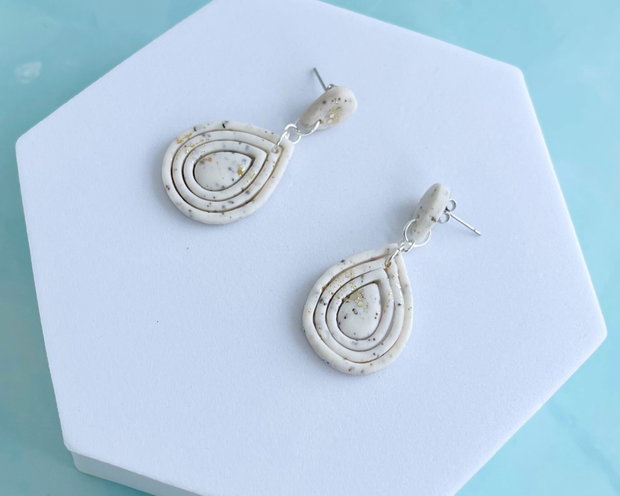 Cercei din lut polimeric IVORY TEARS #C0190