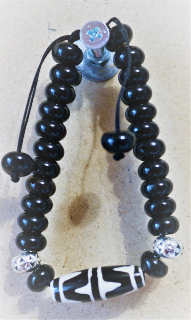 Bratara pe ata cu agata dzi /bratara barbateasca/bratara unisex/bratara talisman/prosperitate