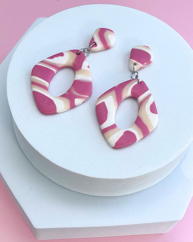 Cercei din lut polimeric PINK TWIST #C0034