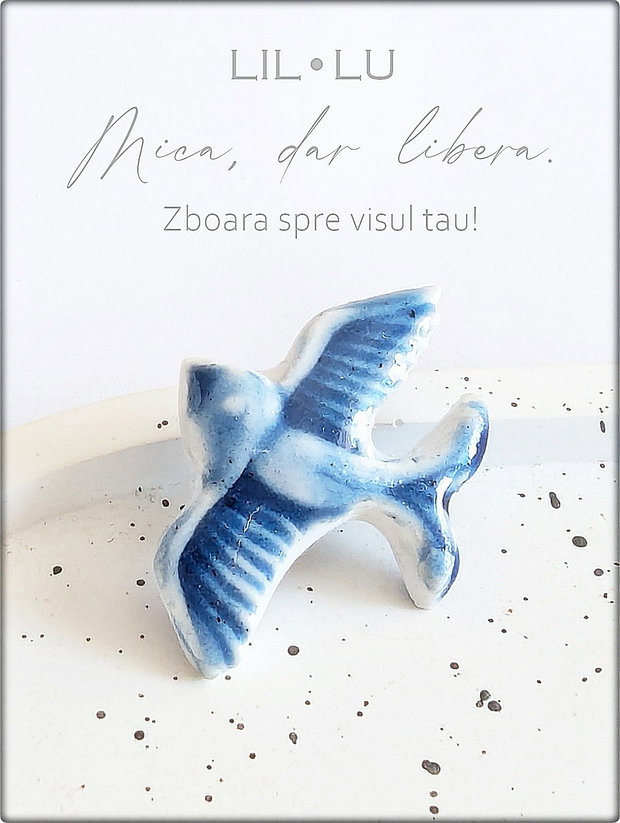 Broșă rândunică