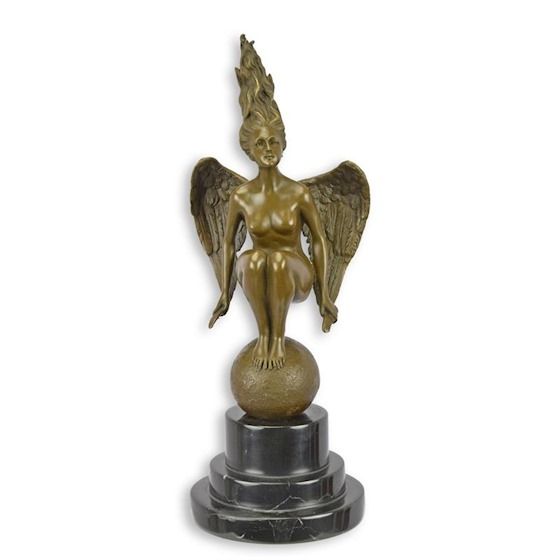Femeie inaripata-statueta bronz cu un soclu din marmura
