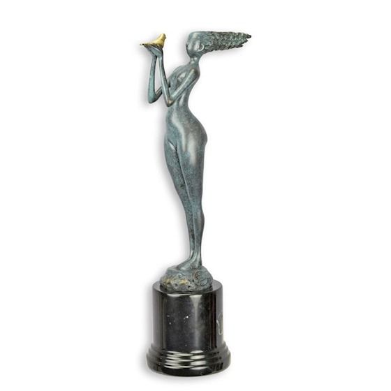 Femeie cu porumbel-statueta moderna din bronz