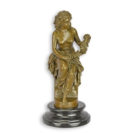 Bacanta-statueta din bronz cu un soclu din marmura
