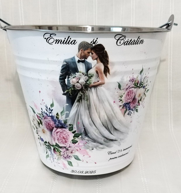 Galeata pentru mireasa cu miri romantici