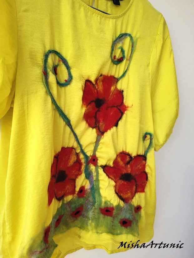 Bluza cu maci rosii impasliti